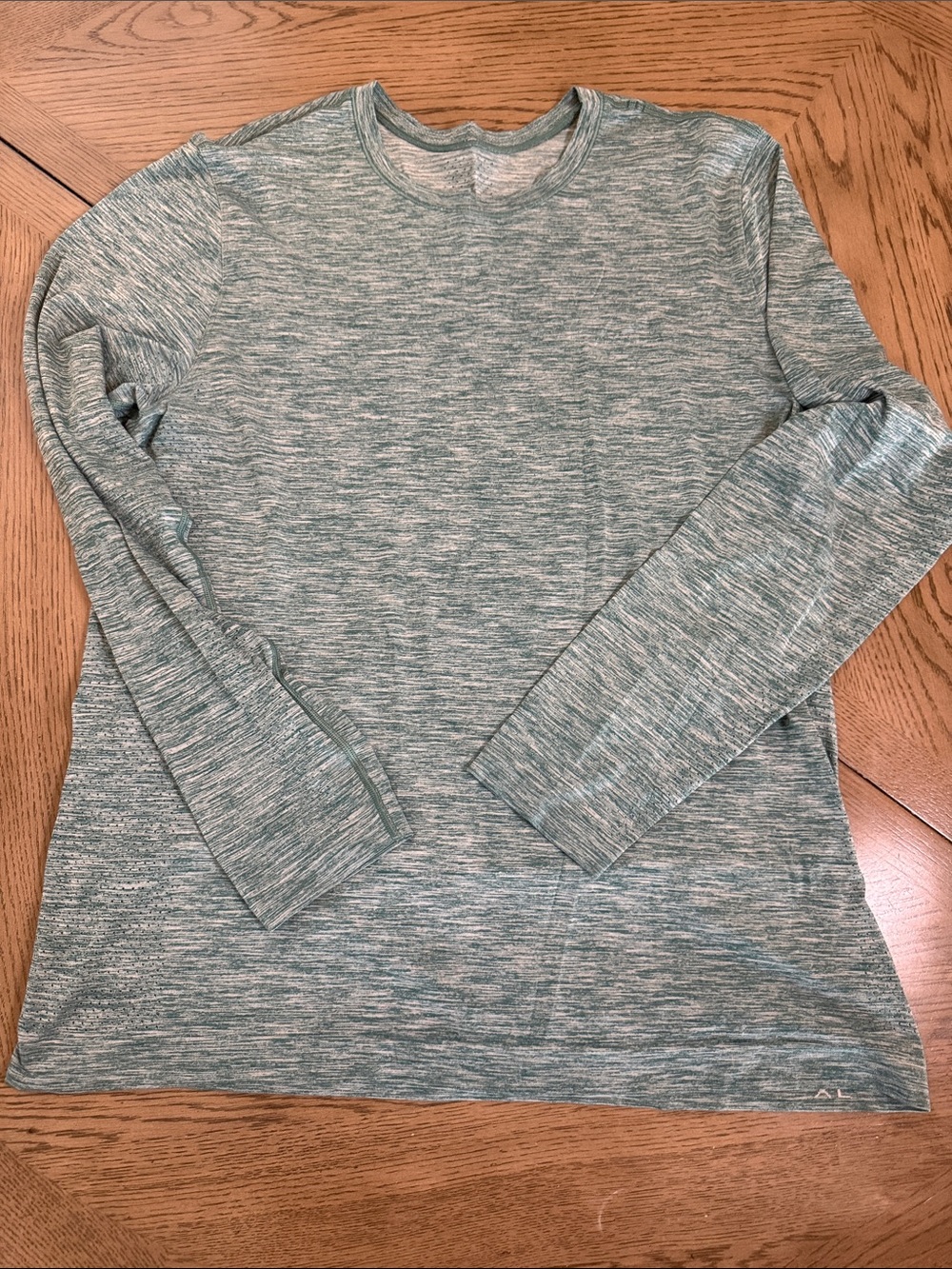 Lululemon Men's Heathered Green Long-Sleeve Crew Neck Shirt